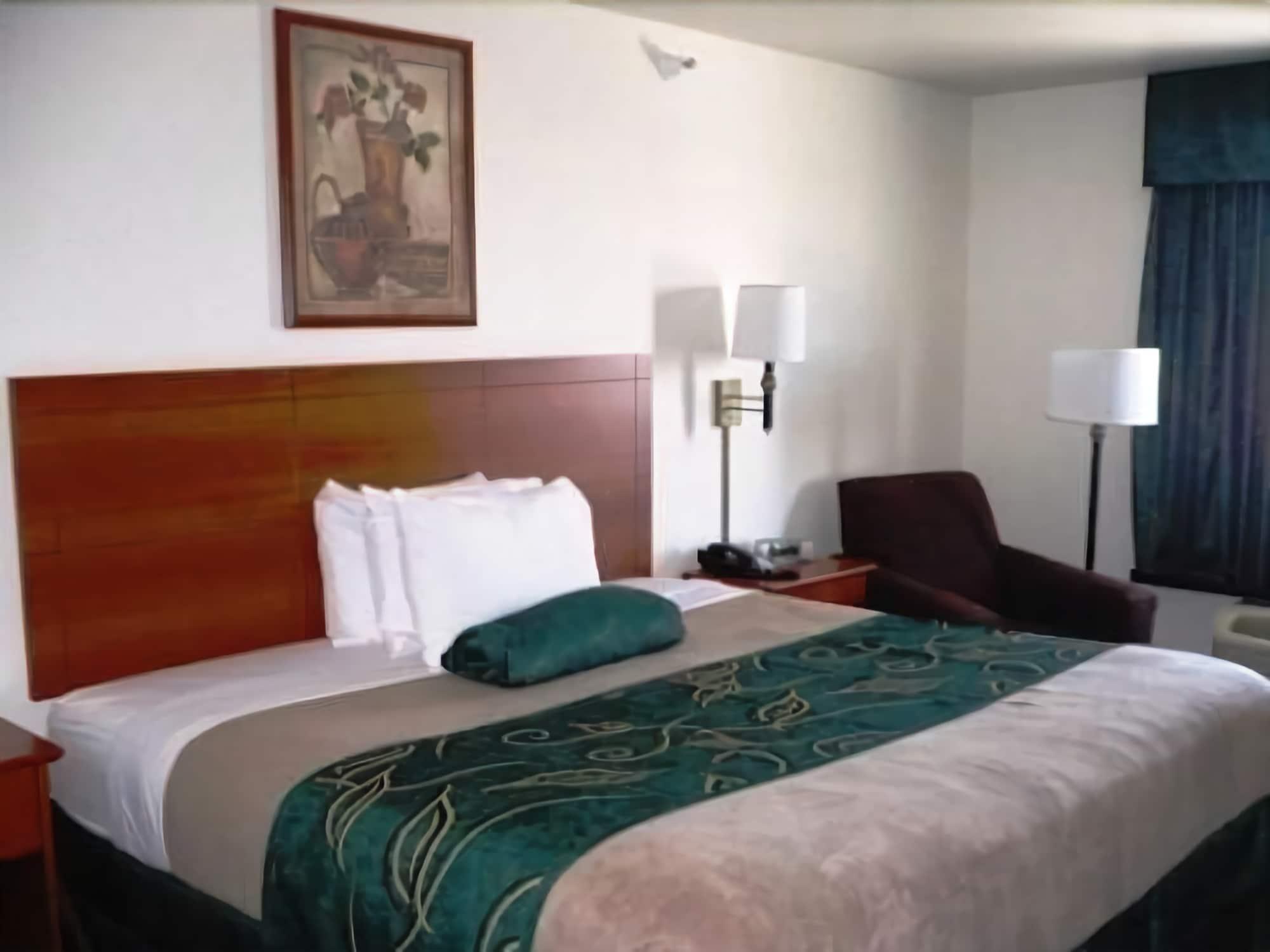 Travelodge By Wyndham Clinton Valley West Court Rum bild