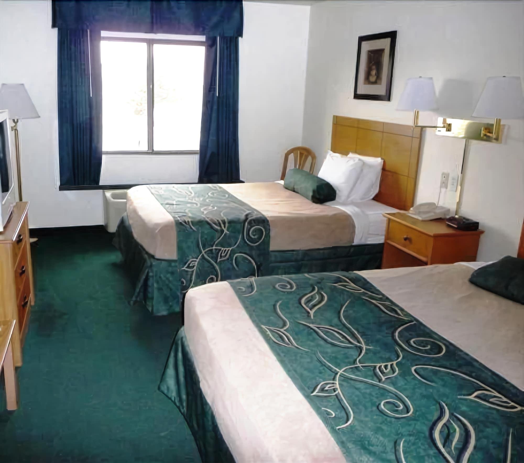 Travelodge By Wyndham Clinton Valley West Court Rum bild